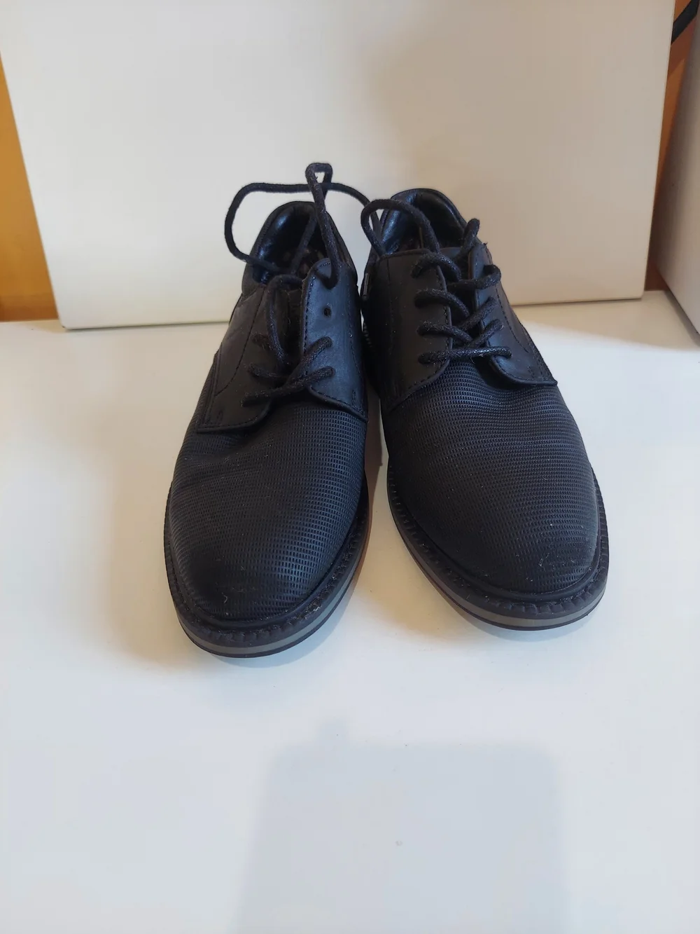 Men's Black Textured Derby Shoes